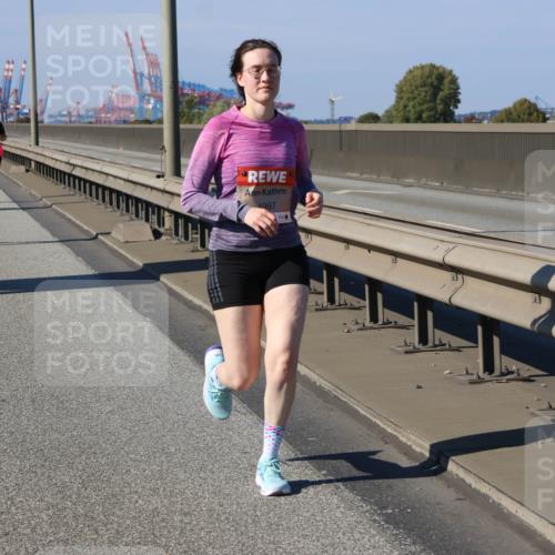 03.10.2025 - Köhlbrandbrückenlauf Strokosch-Dieckow http://msf.ph/oto/9165135 03.10.2025 13:13:08 Position 3 1997 meine-sportfotos.de
