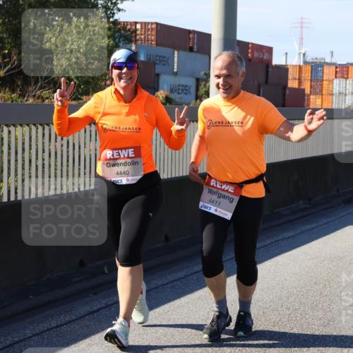 03.10.2025 - Köhlbrandbrückenlauf Strokosch-Dieckow http://msf.ph/oto/9165147 03.10.2025 13:13:14 Position 3 4440, 6411, 6094 meine-sportfotos.de
