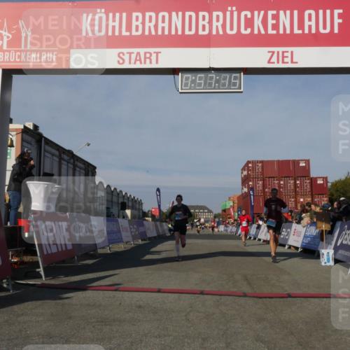03.10.2025 - Köhlbrandbrückenlauf Matties Gatica Varas http://msf.ph/oto/9165156 03.10.2025 09:57:17 Ziel 1090, 1101, 1180, 1258, 2708, 2760, 3518, 3705 meine-sportfotos.de
