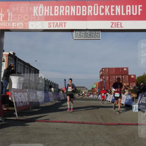 03.10.2025 - Köhlbrandbrückenlauf Matties Gatica Varas http://msf.ph/oto/9165158 03.10.2025 09:57:18 Ziel 1090, 1101, 1180, 1258, 2708, 2760, 3518, 3705 meine-sportfotos.de