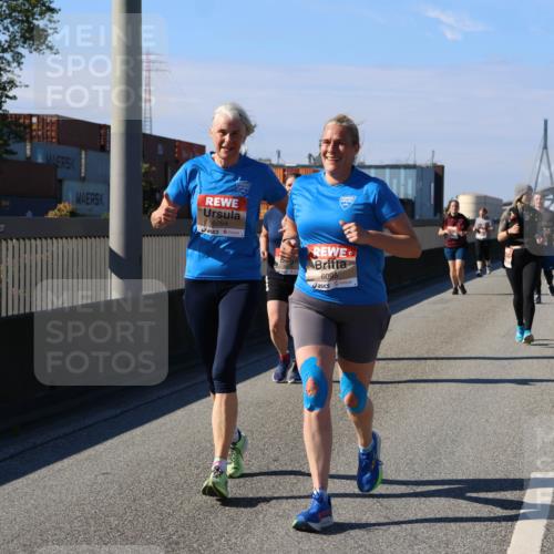03.10.2025 - Köhlbrandbrückenlauf Strokosch-Dieckow http://msf.ph/oto/9165163 03.10.2025 13:13:16 Position 3 6094, 6095 meine-sportfotos.de