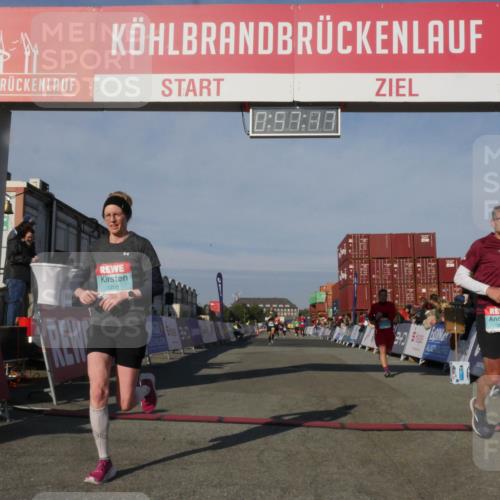 03.10.2025 - Köhlbrandbrückenlauf Matties Gatica Varas http://msf.ph/oto/9165164 03.10.2025 09:57:19 Ziel 1090, 1101, 1180, 2708, 2760, 3518, 3705 meine-sportfotos.de