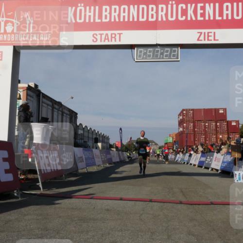 03.10.2025 - Köhlbrandbrückenlauf Matties Gatica Varas http://msf.ph/oto/9165180 03.10.2025 09:57:23 Ziel 1010, 1101, 1180, 2708, 2760, 3518 meine-sportfotos.de