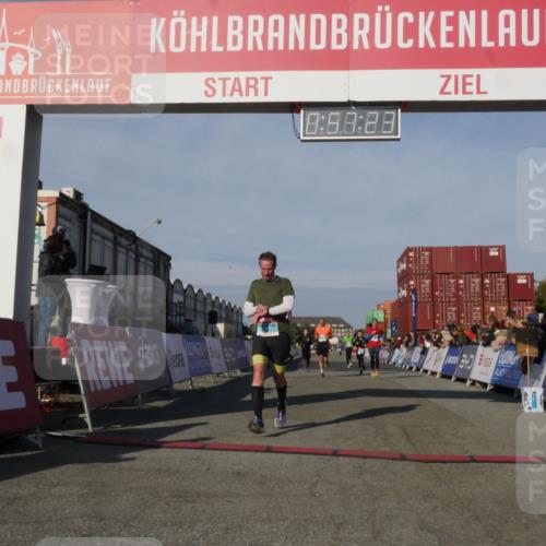 03.10.2025 - Köhlbrandbrückenlauf Matties Gatica Varas http://msf.ph/oto/9165185 03.10.2025 09:57:25 Ziel 1010, 1101, 1180, 2708, 2760, 2820, 3518, 3795 meine-sportfotos.de
