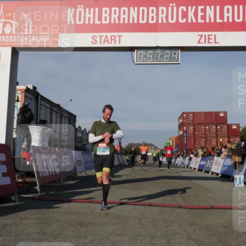 03.10.2025 - Köhlbrandbrückenlauf Matties Gatica Varas http://msf.ph/oto/9165187 03.10.2025 09:57:25 Ziel 1010, 1101, 1180, 2708, 2760, 2820, 3518, 3795 meine-sportfotos.de