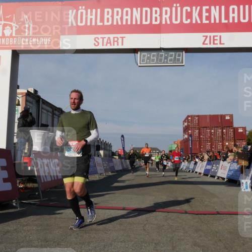 03.10.2025 - Köhlbrandbrückenlauf Matties Gatica Varas http://msf.ph/oto/9165189 03.10.2025 09:57:26 Ziel 1010, 1101, 2708, 2760, 2820, 3518, 3795 meine-sportfotos.de