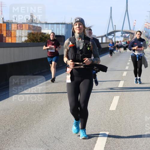 03.10.2025 - Köhlbrandbrückenlauf Strokosch-Dieckow http://msf.ph/oto/9165191 03.10.2025 13:13:20 Position 3  meine-sportfotos.de