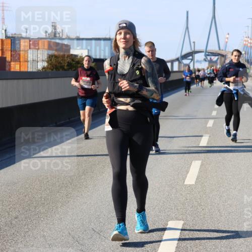 03.10.2025 - Köhlbrandbrückenlauf Strokosch-Dieckow http://msf.ph/oto/9165196 03.10.2025 13:13:20 Position 3  meine-sportfotos.de