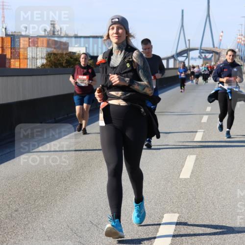 03.10.2025 - Köhlbrandbrückenlauf Strokosch-Dieckow http://msf.ph/oto/9165198 03.10.2025 13:13:20 Position 3  meine-sportfotos.de