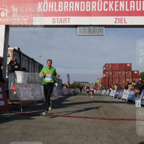 03.10.2025 - Köhlbrandbrückenlauf Matties Gatica Varas http://msf.ph/oto/9165210 03.10.2025 09:57:32 Ziel 1010, 1541, 2759, 2819, 2820, 3335, 3795 meine-sportfotos.de