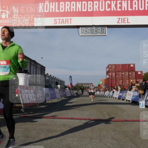 03.10.2025 - Köhlbrandbrückenlauf Matties Gatica Varas http://msf.ph/oto/9165214 03.10.2025 09:57:33 Ziel 1541, 2759, 2819, 2820, 3335, 3795 meine-sportfotos.de