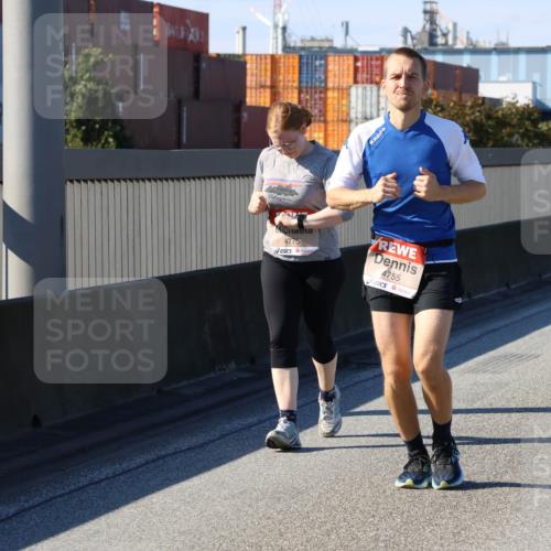 03.10.2025 - Köhlbrandbrückenlauf Strokosch-Dieckow http://msf.ph/oto/9165215 03.10.2025 13:13:26 Position 3 1221, 4775, 4755, 11 meine-sportfotos.de
