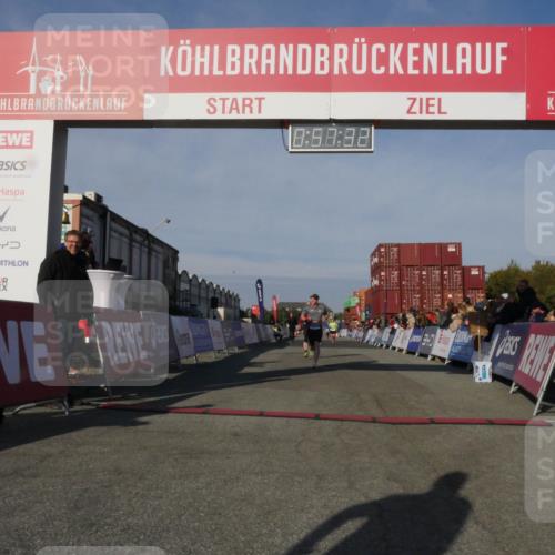 03.10.2025 - Köhlbrandbrückenlauf Matties Gatica Varas http://msf.ph/oto/9165217 03.10.2025 09:57:34 Ziel 1541, 2759, 2819, 2820, 3335, 3795 meine-sportfotos.de