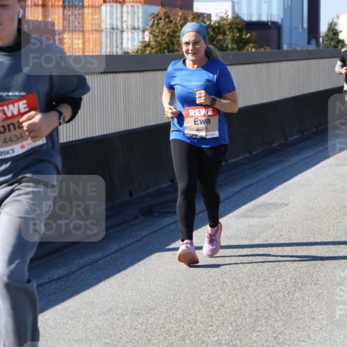 03.10.2025 - Köhlbrandbrückenlauf Strokosch-Dieckow http://msf.ph/oto/9165226 03.10.2025 13:13:37 Position 3 4434, 6265 meine-sportfotos.de