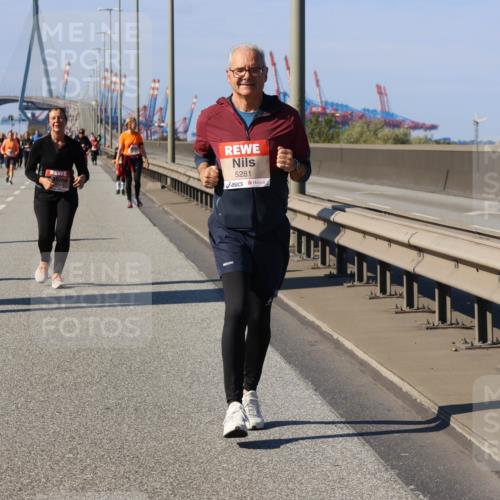 03.10.2025 - Köhlbrandbrückenlauf Strokosch-Dieckow http://msf.ph/oto/9165234 03.10.2025 13:13:41 Position 3 5281 meine-sportfotos.de