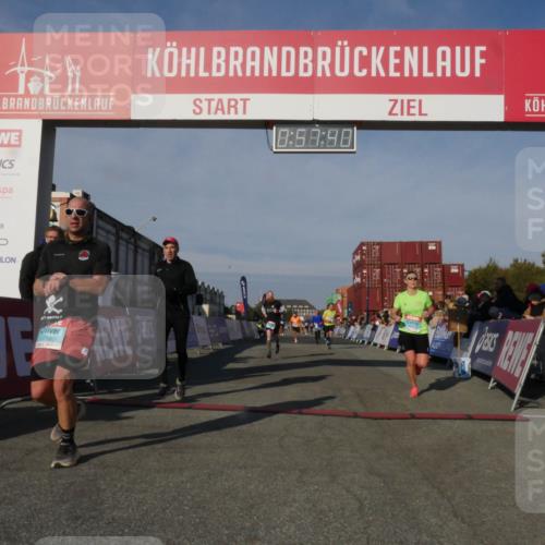 03.10.2025 - Köhlbrandbrückenlauf Matties Gatica Varas http://msf.ph/oto/9165249 03.10.2025 09:57:42 Ziel 1083, 1265, 2801, 2802, 2811, 2819, 3043, 3335 meine-sportfotos.de