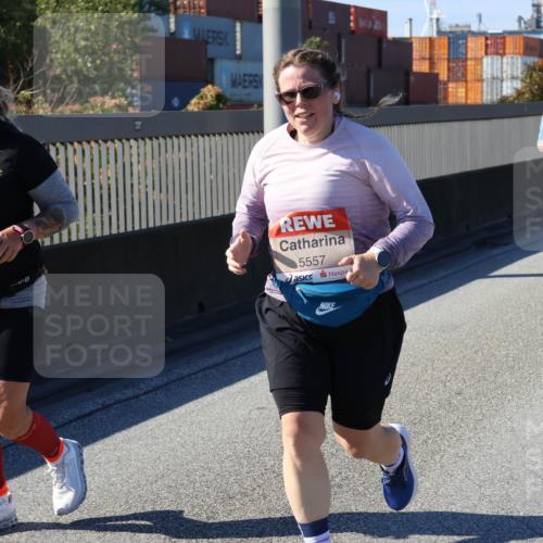 03.10.2025 - Köhlbrandbrückenlauf Strokosch-Dieckow http://msf.ph/oto/9165250 03.10.2025 13:13:46 Position 3 6292, 5557 meine-sportfotos.de
