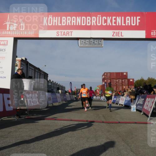 03.10.2025 - Köhlbrandbrückenlauf Matties Gatica Varas http://msf.ph/oto/9165264 03.10.2025 09:57:46 Ziel 1083, 1135, 1265, 2801, 2802, 2811, 3043, 3211 meine-sportfotos.de