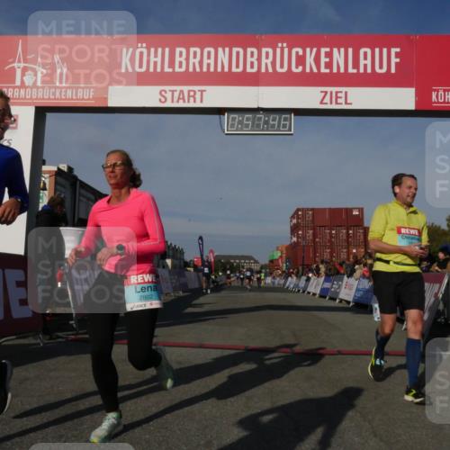 03.10.2025 - Köhlbrandbrückenlauf Matties Gatica Varas http://msf.ph/oto/9165273 03.10.2025 09:57:48 Ziel 1135, 1265, 2811, 3135, 3211 meine-sportfotos.de