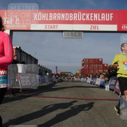 03.10.2025 - Köhlbrandbrückenlauf Matties Gatica Varas http://msf.ph/oto/9165275 03.10.2025 09:57:49 Ziel 1135, 1265, 2811, 3135, 3136, 3211 meine-sportfotos.de
