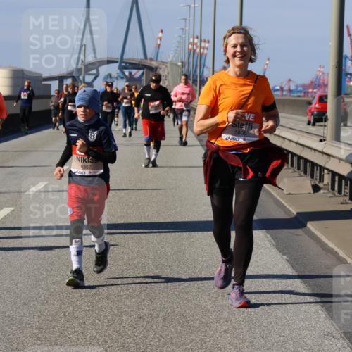 03.10.2025 - Köhlbrandbrückenlauf Strokosch-Dieckow http://msf.ph/oto/9165287 03.10.2025 13:13:58 Position 3 6357, 5808 meine-sportfotos.de