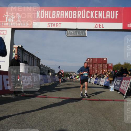 03.10.2025 - Köhlbrandbrückenlauf Matties Gatica Varas http://msf.ph/oto/9165296 03.10.2025 09:57:54 Ziel 1079, 1135, 1265, 3079, 3135, 3136, 3211 meine-sportfotos.de