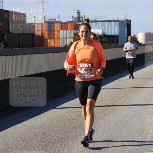 03.10.2025 - Köhlbrandbrückenlauf Strokosch-Dieckow http://msf.ph/oto/9165301 03.10.2025 13:14:04 Position 3 6304 meine-sportfotos.de