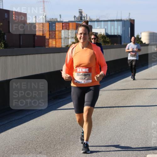 03.10.2025 - Köhlbrandbrückenlauf Strokosch-Dieckow http://msf.ph/oto/9165305 03.10.2025 13:14:04 Position 3 6304 meine-sportfotos.de