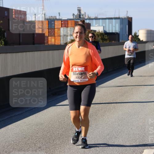 03.10.2025 - Köhlbrandbrückenlauf Strokosch-Dieckow http://msf.ph/oto/9165307 03.10.2025 13:14:04 Position 3 6304 meine-sportfotos.de