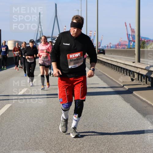 03.10.2025 - Köhlbrandbrückenlauf Strokosch-Dieckow http://msf.ph/oto/9165314 03.10.2025 13:14:08 Position 3 6358 meine-sportfotos.de