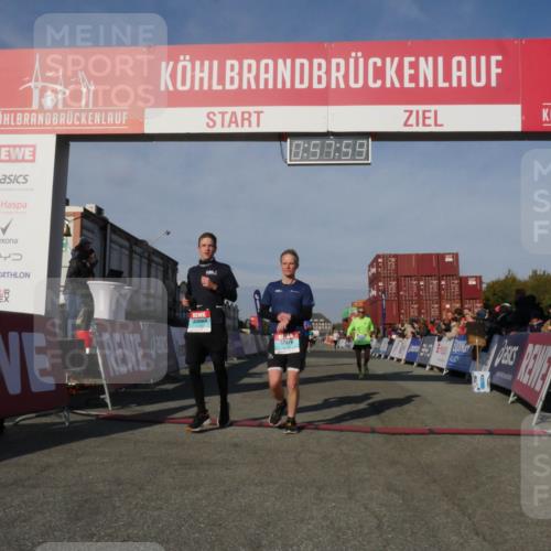 03.10.2025 - Köhlbrandbrückenlauf Matties Gatica Varas http://msf.ph/oto/9165319 03.10.2025 09:58:01 Ziel 1027, 1079, 1251, 2815, 3079, 3136 meine-sportfotos.de