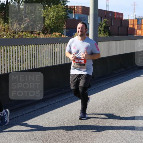 03.10.2025 - Köhlbrandbrückenlauf Strokosch-Dieckow http://msf.ph/oto/9165320 03.10.2025 13:14:12 Position 3 4974, 5313 meine-sportfotos.de