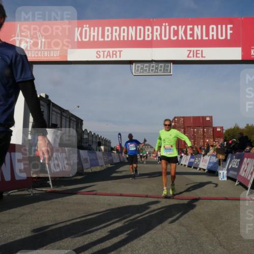 03.10.2025 - Köhlbrandbrückenlauf Matties Gatica Varas http://msf.ph/oto/9165328 03.10.2025 09:58:03 Ziel 1027, 1079, 1210, 1251, 2815, 3079 meine-sportfotos.de