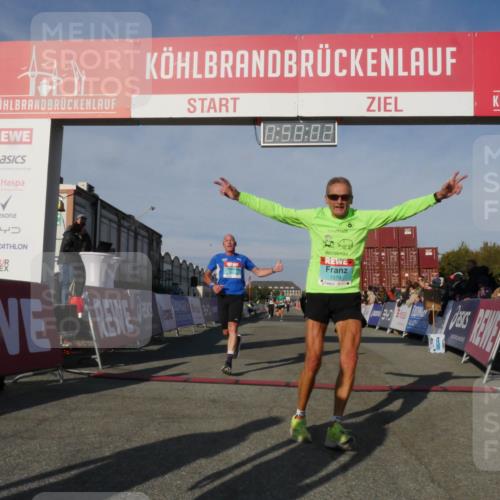 03.10.2025 - Köhlbrandbrückenlauf Matties Gatica Varas http://msf.ph/oto/9165332 03.10.2025 09:58:04 Ziel 1027, 1210, 1251, 2815, 3079 meine-sportfotos.de
