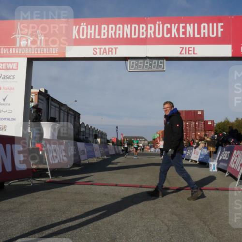 03.10.2025 - Köhlbrandbrückenlauf Matties Gatica Varas http://msf.ph/oto/9165342 03.10.2025 09:58:07 Ziel 1027, 1114, 1167, 1210, 1251, 2815 meine-sportfotos.de