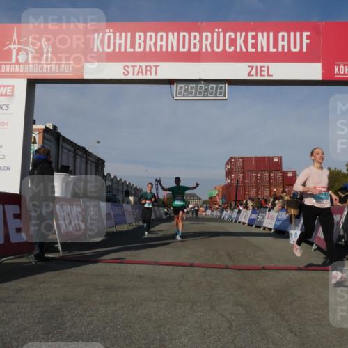03.10.2025 - Köhlbrandbrückenlauf Matties Gatica Varas http://msf.ph/oto/9165351 03.10.2025 09:58:10 Ziel 1027, 1114, 1167, 1210, 1251, 2815, 3243, 3246 meine-sportfotos.de