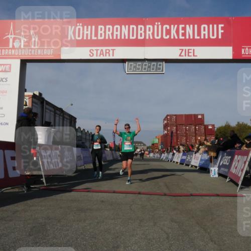 03.10.2025 - Köhlbrandbrückenlauf Matties Gatica Varas http://msf.ph/oto/9165354 03.10.2025 09:58:11 Ziel 1027, 1114, 1167, 1210, 2815, 3243, 3246 meine-sportfotos.de