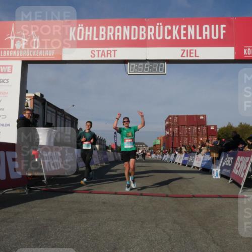03.10.2025 - Köhlbrandbrückenlauf Matties Gatica Varas http://msf.ph/oto/9165356 03.10.2025 09:58:11 Ziel 1027, 1114, 1167, 1210, 2815, 3243, 3246 meine-sportfotos.de