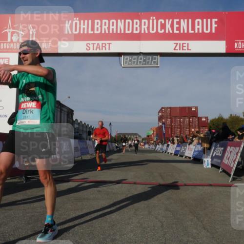 03.10.2025 - Köhlbrandbrückenlauf Matties Gatica Varas http://msf.ph/oto/9165366 03.10.2025 09:58:14 Ziel 1114, 1143, 1167, 1210, 3243, 3246 meine-sportfotos.de