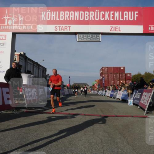 03.10.2025 - Köhlbrandbrückenlauf Matties Gatica Varas http://msf.ph/oto/9165368 03.10.2025 09:58:15 Ziel 1114, 1143, 1167, 1210, 3243, 3246 meine-sportfotos.de