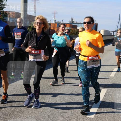 03.10.2025 - Köhlbrandbrückenlauf Strokosch-Dieckow http://msf.ph/oto/9165369 03.10.2025 13:14:23 Position 3 6381, 6380, 5546, 5227, 5604 meine-sportfotos.de
