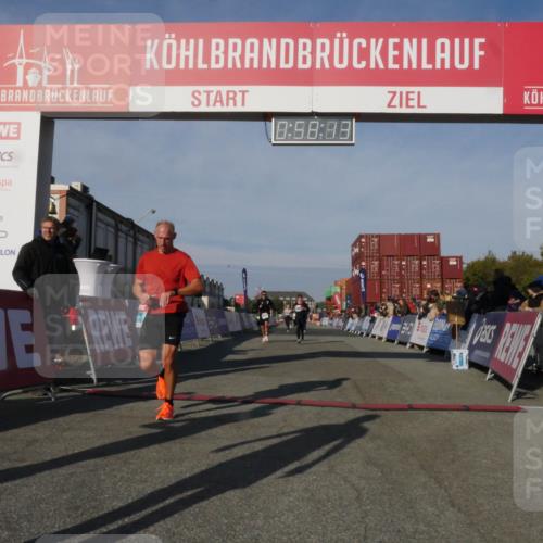 03.10.2025 - Köhlbrandbrückenlauf Matties Gatica Varas http://msf.ph/oto/9165370 03.10.2025 09:58:15 Ziel 1114, 1143, 1167, 1210, 3243, 3246 meine-sportfotos.de