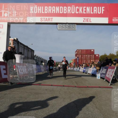 03.10.2025 - Köhlbrandbrückenlauf Matties Gatica Varas http://msf.ph/oto/9165379 03.10.2025 09:58:18 Ziel 1112, 1114, 1143, 1167, 3243, 3246, 3338 meine-sportfotos.de