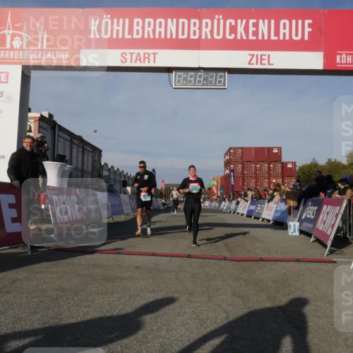 03.10.2025 - Köhlbrandbrückenlauf Matties Gatica Varas http://msf.ph/oto/9165381 03.10.2025 09:58:18 Ziel 1112, 1114, 1143, 1167, 3243, 3246, 3338 meine-sportfotos.de