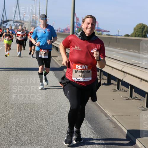 03.10.2025 - Köhlbrandbrückenlauf Strokosch-Dieckow http://msf.ph/oto/9165385 03.10.2025 13:14:28 Position 3 5412 meine-sportfotos.de