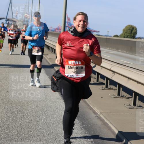 03.10.2025 - Köhlbrandbrückenlauf Strokosch-Dieckow http://msf.ph/oto/9165390 03.10.2025 13:14:28 Position 3 5412 meine-sportfotos.de