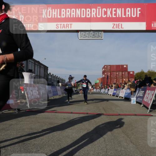03.10.2025 - Köhlbrandbrückenlauf Matties Gatica Varas http://msf.ph/oto/9165391 03.10.2025 09:58:21 Ziel 1052, 1112, 1143, 3243, 3246, 3338 meine-sportfotos.de