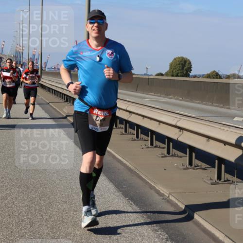03.10.2025 - Köhlbrandbrückenlauf Strokosch-Dieckow http://msf.ph/oto/9165396 03.10.2025 13:14:30 Position 3 4949 meine-sportfotos.de