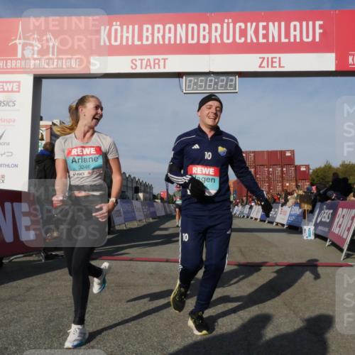 03.10.2025 - Köhlbrandbrückenlauf Matties Gatica Varas http://msf.ph/oto/9165401 03.10.2025 09:58:23 Ziel 1052, 1112, 1143, 3338, 3592 meine-sportfotos.de