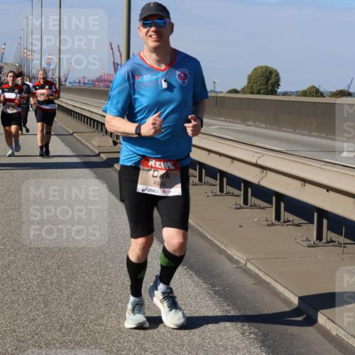 03.10.2025 - Köhlbrandbrückenlauf Strokosch-Dieckow http://msf.ph/oto/9165404 03.10.2025 13:14:31 Position 3 4949 meine-sportfotos.de